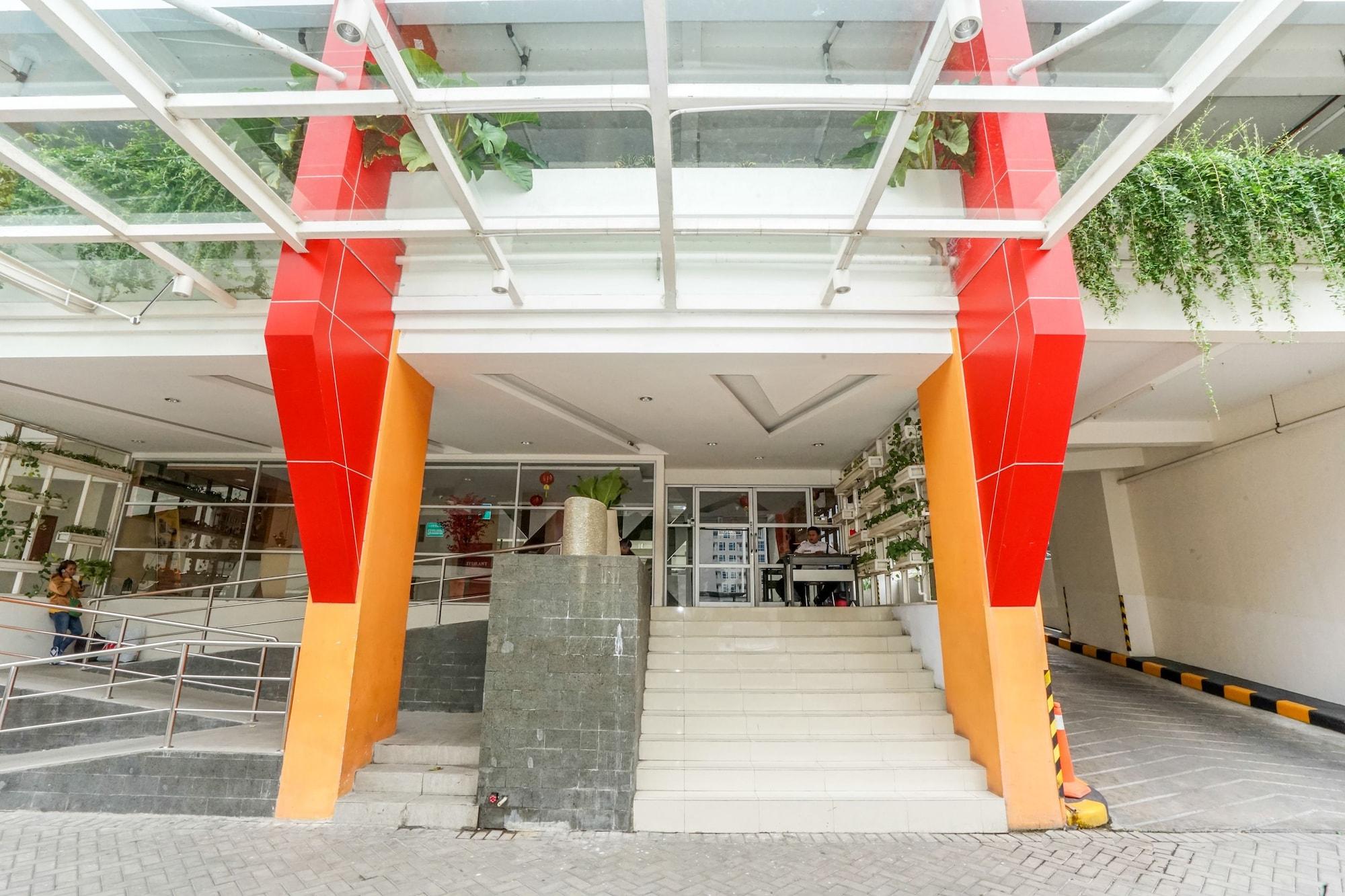 Super Oyo Capital O 91962 Pavilion Permata Surabaya Eksteriør bilde